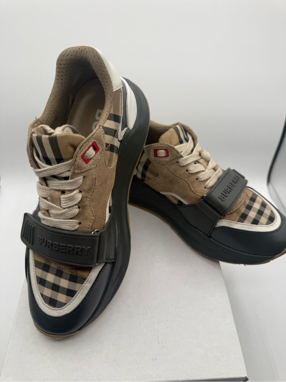 The Burberry Ramsey Vintage Check Suede Leather Sneakers Grey Archive Beige - Picture 5 of 11